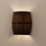 Applique-murale-en-bois-demi-tonneau